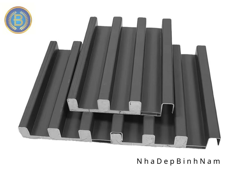 Lam Nhôm lợp mái có bơm foam