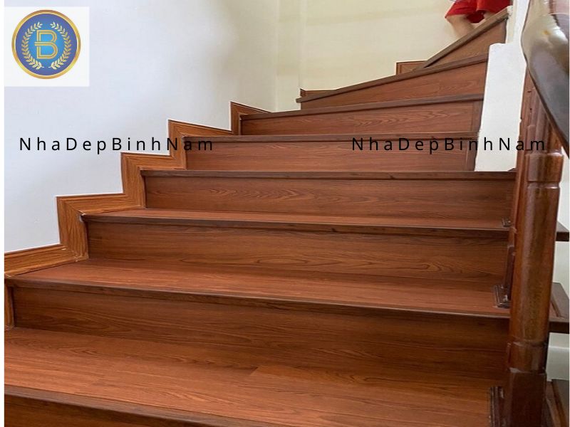 Mặt bậc cầu thang nhựa giả gỗ