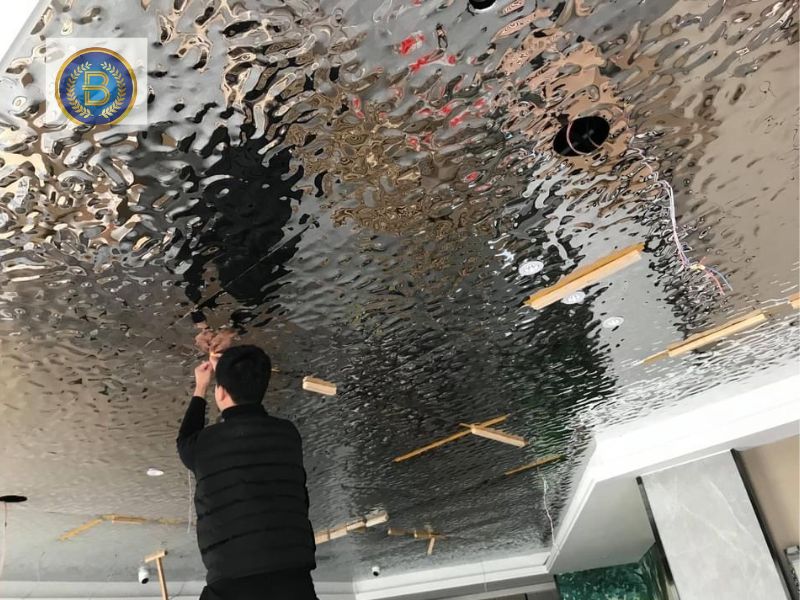 Trần Inox màu trắng bóng